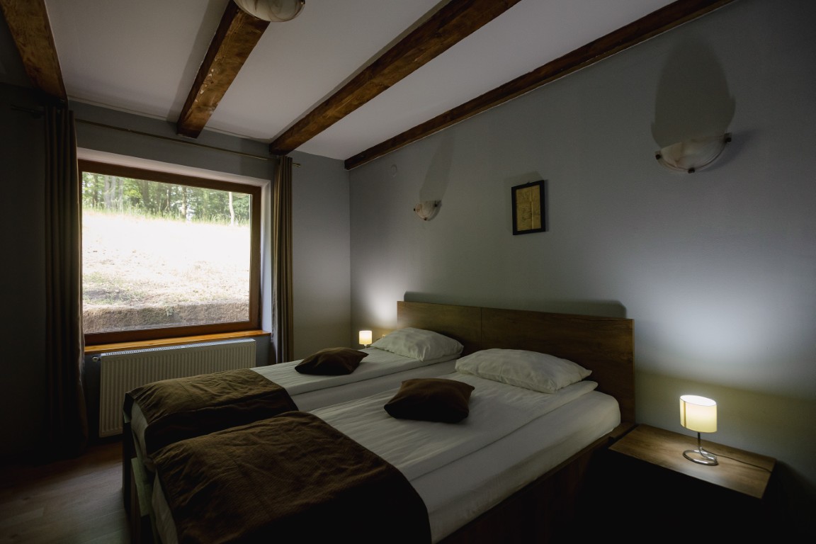 Camera Dublă Ofițer